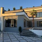 ویلا تریبلکس با استخر چهار فصل